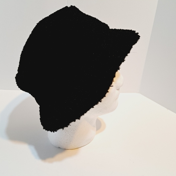 Urban Outfitters Black Borg Teddy Bucket Hat - Picture 8 of 8
